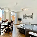 La Casa De Mansilla * 만시야 데 라스 물라스